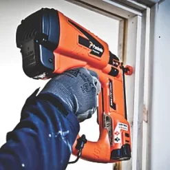 Refurb Paslode IM65 F16 63mm 7.4V 1 x 2.1Ah Lithium Second Fix Cordless Gas Nail Gun -Collated Nails Shop 143RY A2