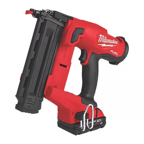 Milwaukee M18FN18GS-202X 1.2mm 18V 2 x 2.0Ah Li-Ion RedLithium Brushless First Fix Cordless Nail Gun 1 Milwaukee M18FN18GS-202X 1.2mm 18V 2 x 2.0Ah Li-Ion RedLithium Brushless First Fix Cordless Nail Gun