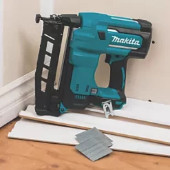 Makita DBN600ZJ 64mm 18V Li-Ion LXT Second Fix Cordless Nail Gun - Bare -Collated Nails Shop 622HF A3