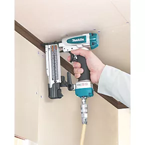 Makita AF353 35mm First Fix Air Pin Nail Gun 2 Makita AF353 35mm First Fix Air Pin Nail Gun - Image 2