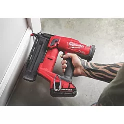 Milwaukee M18 FN18GS FUEL 1.2mm 18V Li-Ion RedLithium Brushless First Fix Cordless Nail Gun - Bare 10 Milwaukee M18 FN18GS FUEL 1.2mm 18V Li-Ion RedLithium Brushless First Fix Cordless Nail Gun - Bare -Collated Nails Shop 908XH A4